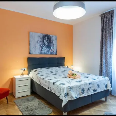 Punta With Garage, Balcony, Garden And Sea View Opatija