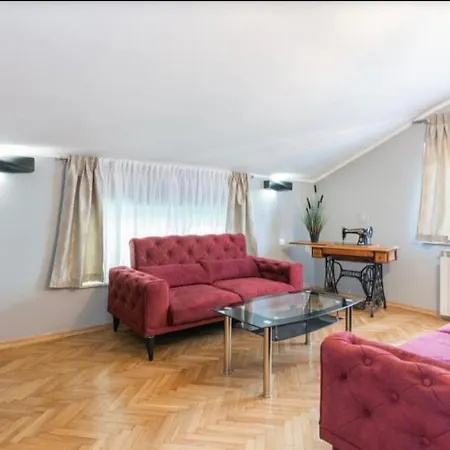 Punta With Garage, Balcony, Garden And Sea View Opatija